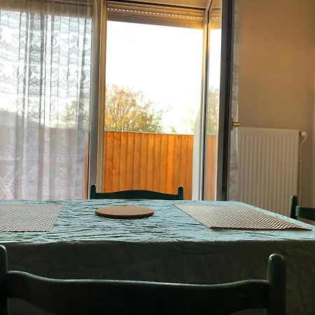 Amazone - Au ! * Metz